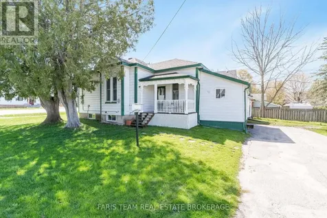 16 Peel Street Penetanguishene ON L9M 1A6