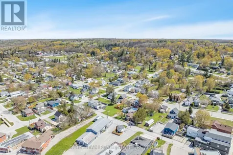 16 Peel Street Penetanguishene ON L9M 1A6