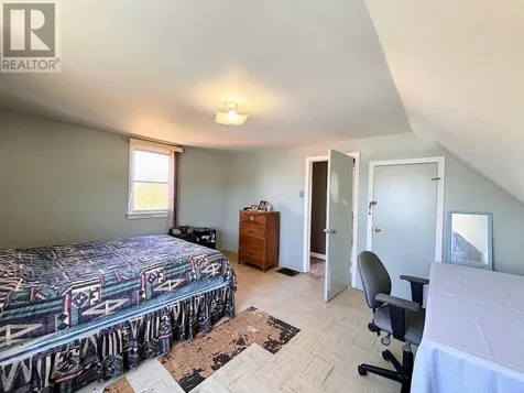25 Neebig Avenue Manitouwadge ON P0T 2C0