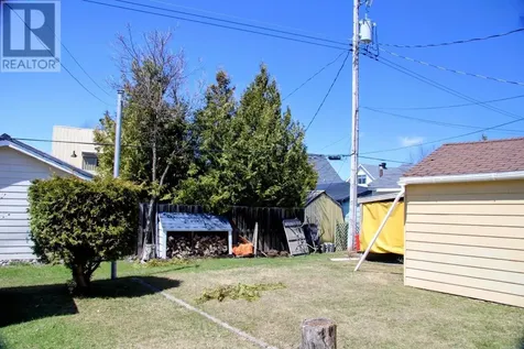 25 Neebig Avenue Manitouwadge ON P0T 2C0