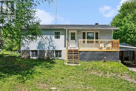 10 Bay Road Rideau Lakes ON K0G 1L0