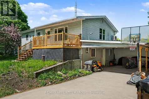 10 Bay Road Rideau Lakes ON K0G 1L0