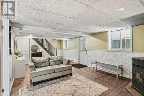 10 Bay Road Rideau Lakes ON K0G 1L0