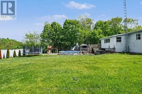 10 Bay Road Rideau Lakes ON K0G 1L0
