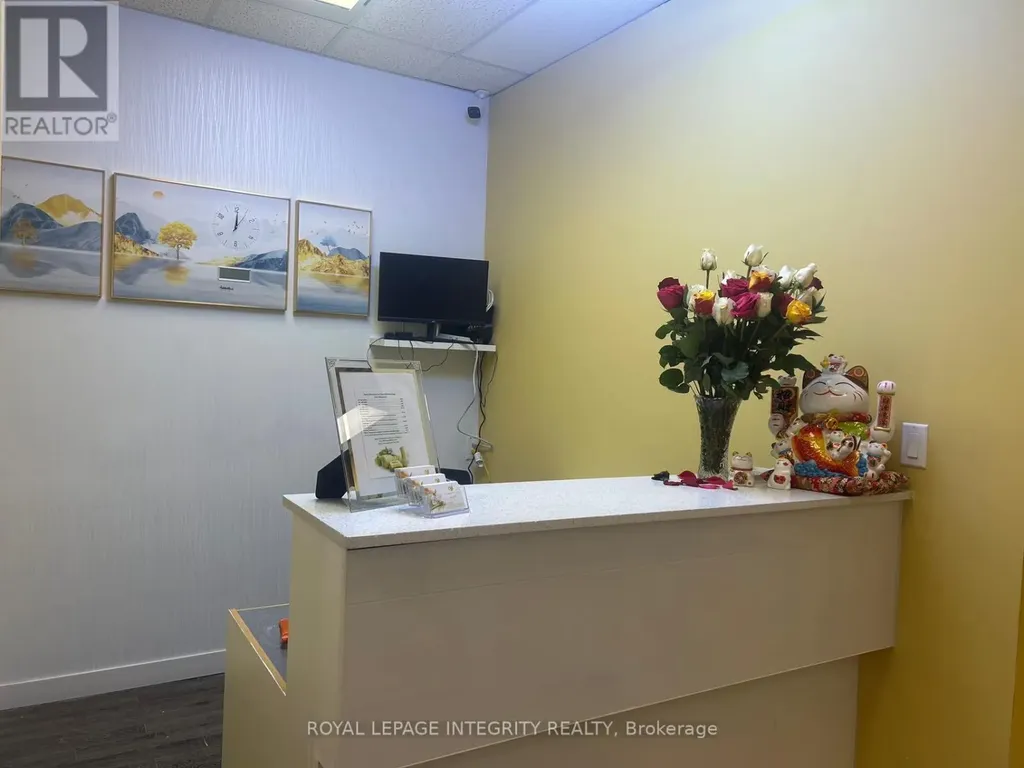2446 Bank Street Ottawa ON K1V 1A4