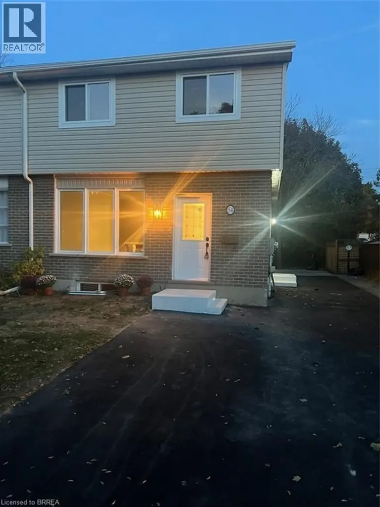 54 Debby Crescent Brantford ON N3R 7A4
