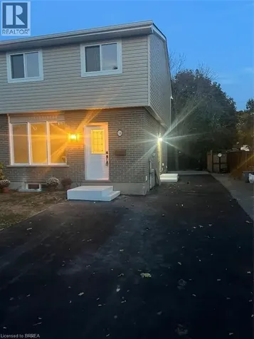 54 Debby Crescent Brantford ON N3R 7A4