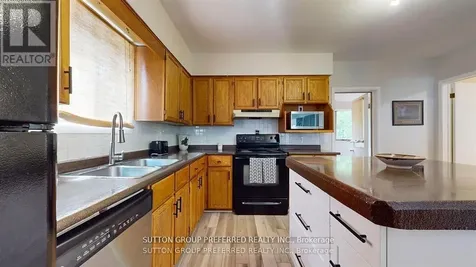 46 Owaissa Street St. Thomas ON N5P 1T2