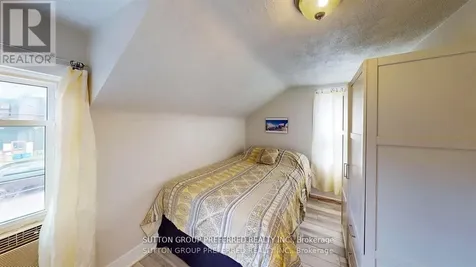 46 Owaissa Street St. Thomas ON N5P 1T2