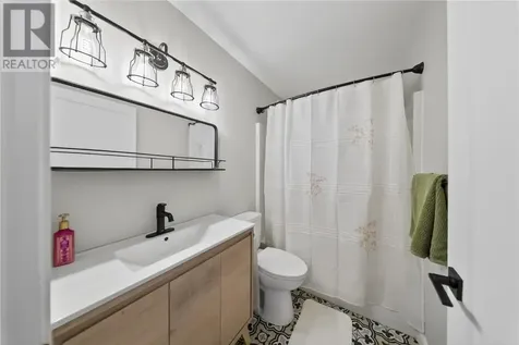 180 Eaglestone Court Sudbury ON P3B 4K1