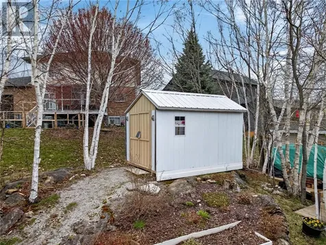 180 Eaglestone Court Sudbury ON P3B 4K1