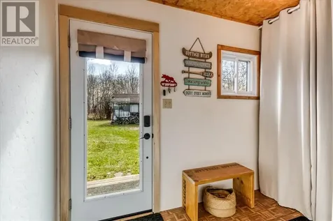 35 Maplewood Trail Kagawong ON P0P 1J0