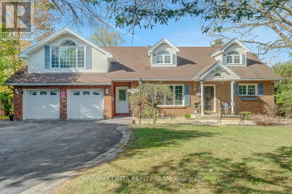 1079 Laporte Street Ottawa ON K1J 7B3