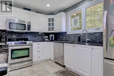 1079 Laporte Street Ottawa ON K1J 7B3