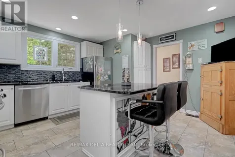 1079 Laporte Street Ottawa ON K1J 7B3