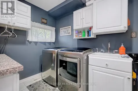 1079 Laporte Street Ottawa ON K1J 7B3