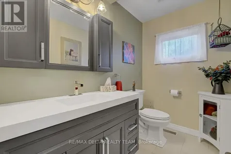 1079 Laporte Street Ottawa ON K1J 7B3