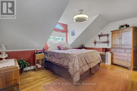 1079 Laporte Street Ottawa ON K1J 7B3