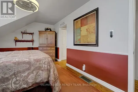 1079 Laporte Street Ottawa ON K1J 7B3