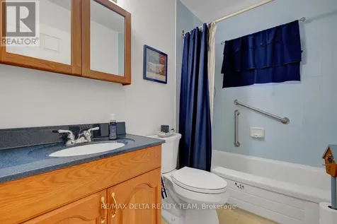 1079 Laporte Street Ottawa ON K1J 7B3