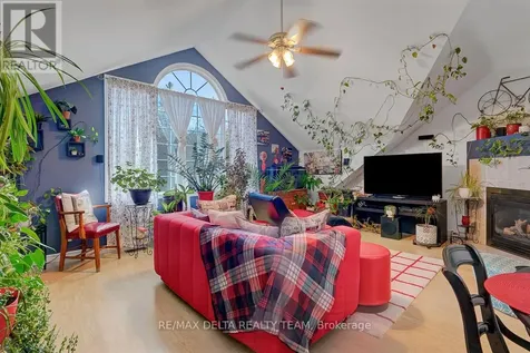 1079 Laporte Street Ottawa ON K1J 7B3