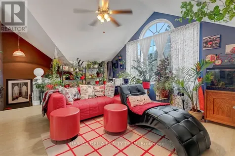 1079 Laporte Street Ottawa ON K1J 7B3
