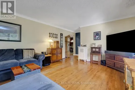 1079 Laporte Street Ottawa ON K1J 7B3