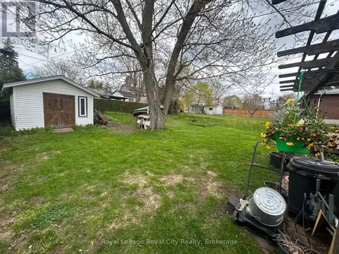 6 Montgomery Street Guelph (victoria North) ON N1E 1P9
