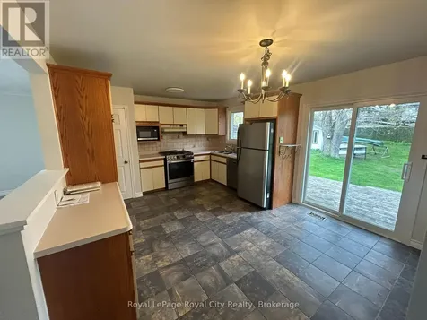 6 Montgomery Street Guelph (victoria North) ON N1E 1P9