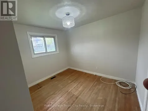 6 Montgomery Street Guelph (victoria North) ON N1E 1P9