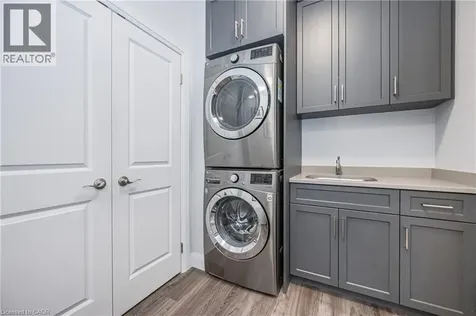 114 Woodberry Crescent Elmira ON N3B 0E3