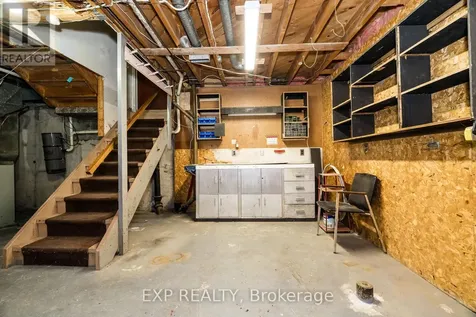 2196 Plesser Street Ottawa ON K1G 2X3