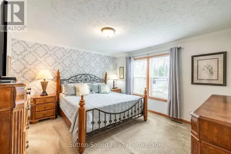 21 Cardinal Avenue South Bruce Peninsula ON N0H 2T0
