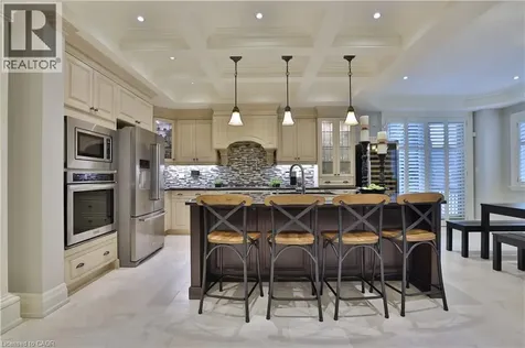 390 Seaton Drive Oakville ON L6L 3Y2