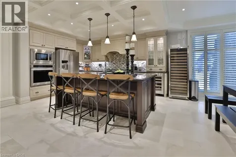 390 Seaton Drive Oakville ON L6L 3Y2