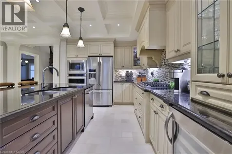 390 Seaton Drive Oakville ON L6L 3Y2