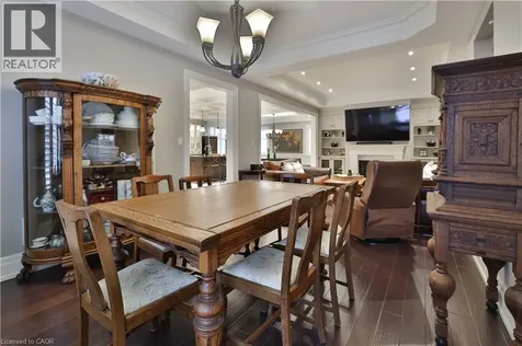 390 Seaton Drive Oakville ON L6L 3Y2