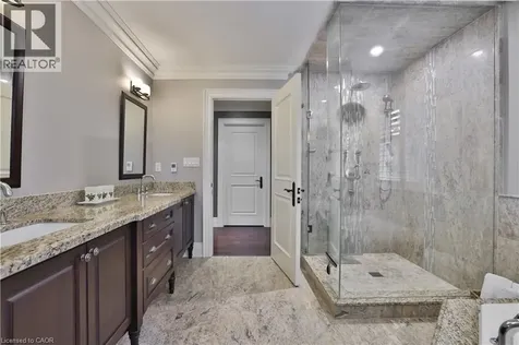 390 Seaton Drive Oakville ON L6L 3Y2