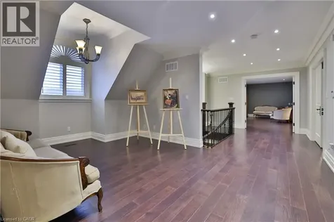 390 Seaton Drive Oakville ON L6L 3Y2