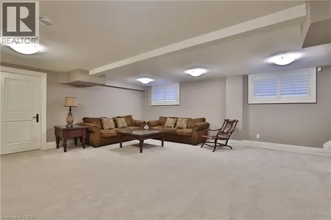 390 Seaton Drive Oakville ON L6L 3Y2