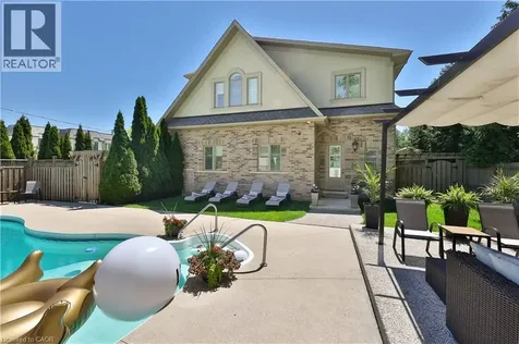 390 Seaton Drive Oakville ON L6L 3Y2