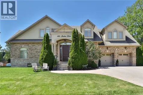 390 Seaton Drive Oakville ON L6L 3Y2