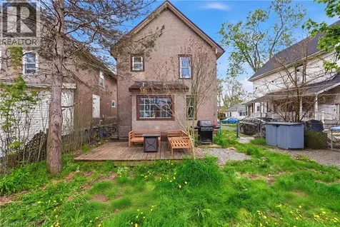 54 Evan Street Welland ON L3B 3V5