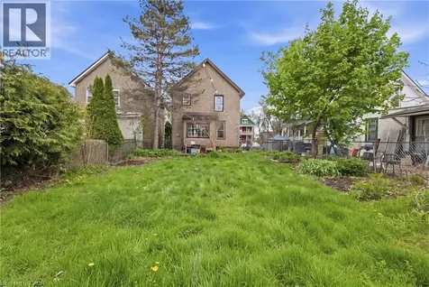 54 Evan Street Welland ON L3B 3V5