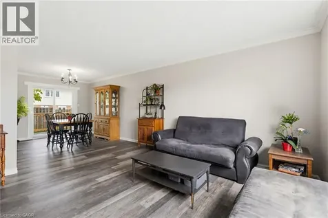 118 Napoli Drive Hamilton ON L9C 6X2