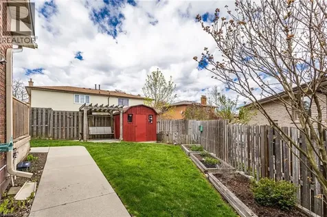 118 Napoli Drive Hamilton ON L9C 6X2