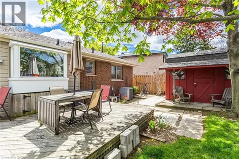 118 Napoli Drive Hamilton ON L9C 6X2