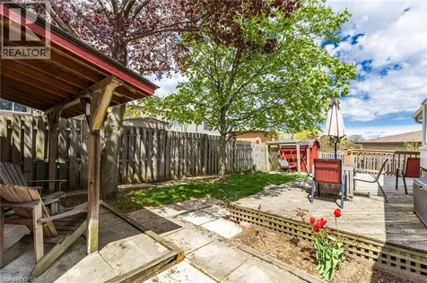 118 Napoli Drive Hamilton ON L9C 6X2