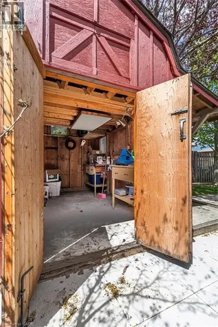 118 Napoli Drive Hamilton ON L9C 6X2