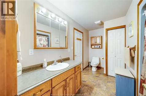 313 Applewood Kingsville ON N9Y 3Y7